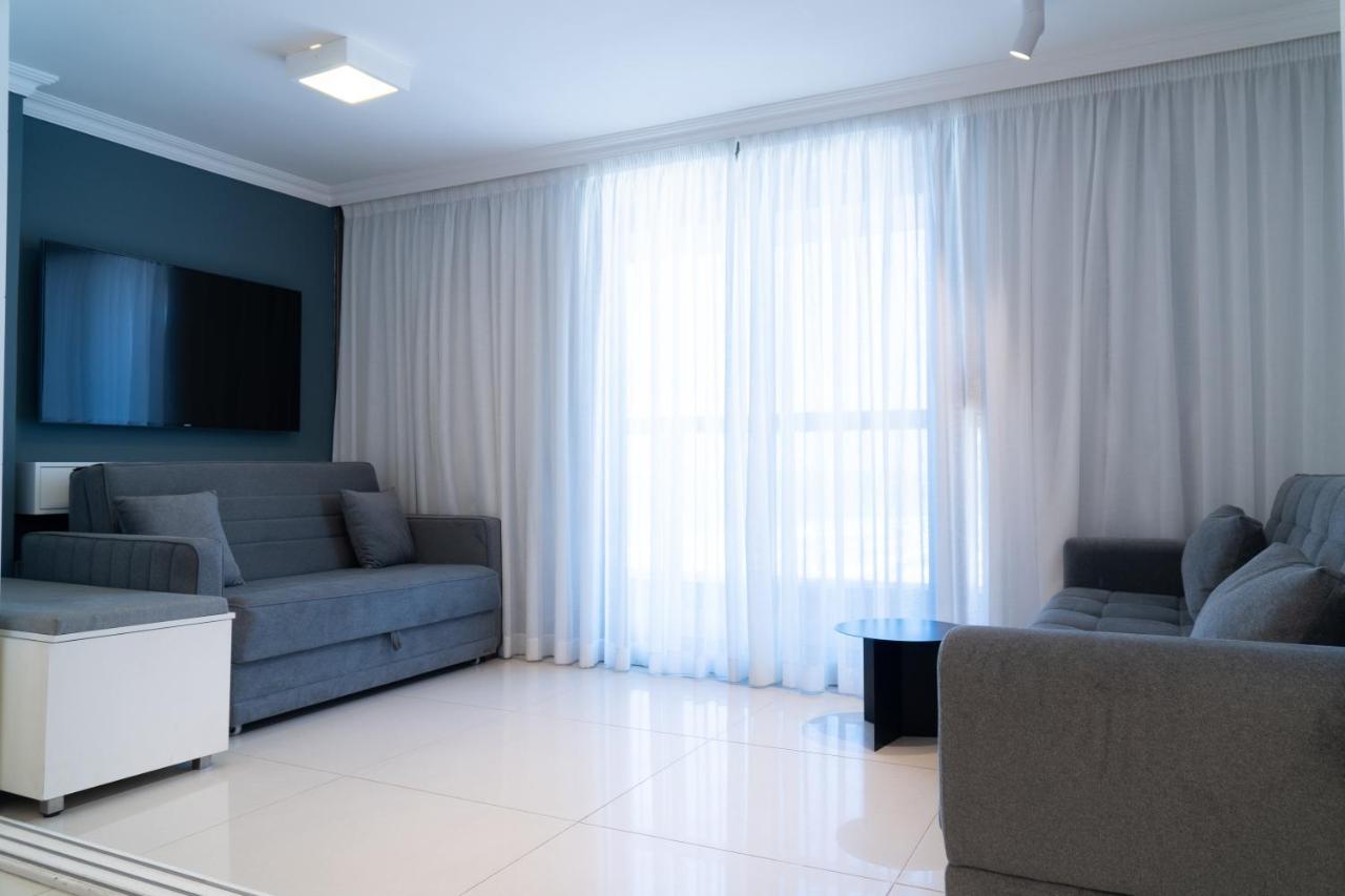Beachfront Boutique Apartment Herzliya Ngoại thất bức ảnh