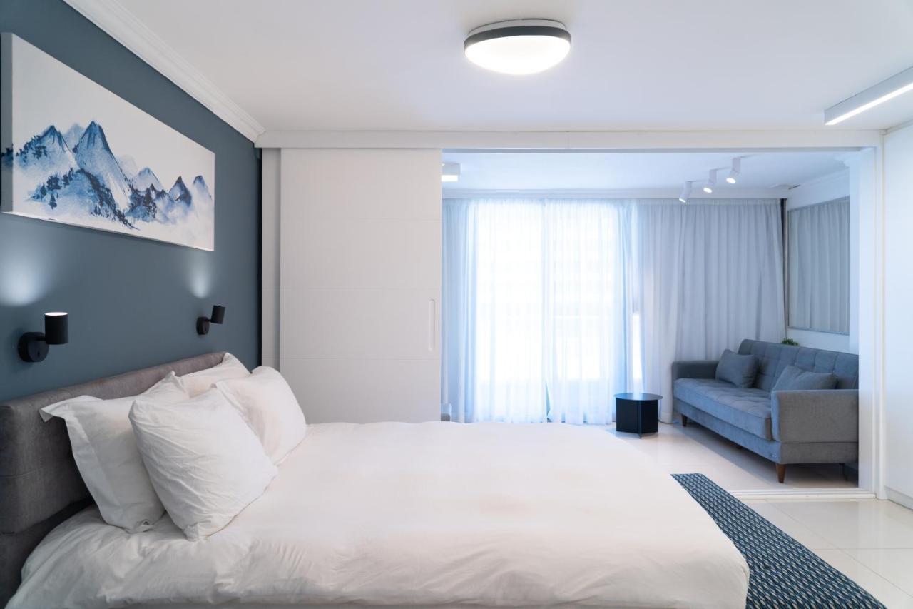 Beachfront Boutique Apartment Herzliya Ngoại thất bức ảnh