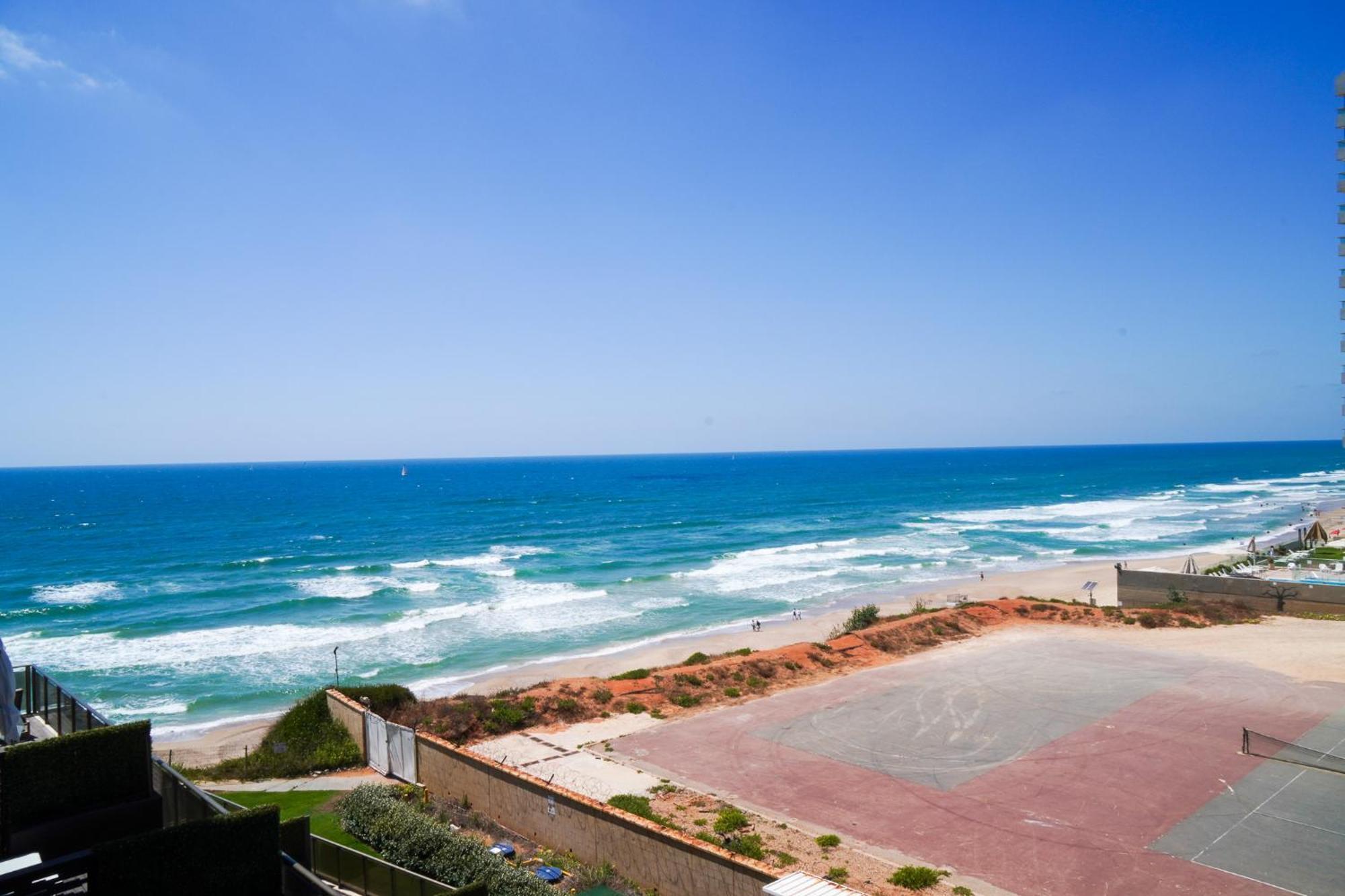 Beachfront Boutique Apartment Herzliya Ngoại thất bức ảnh