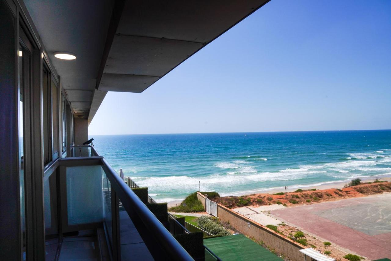 Beachfront Boutique Apartment Herzliya Ngoại thất bức ảnh