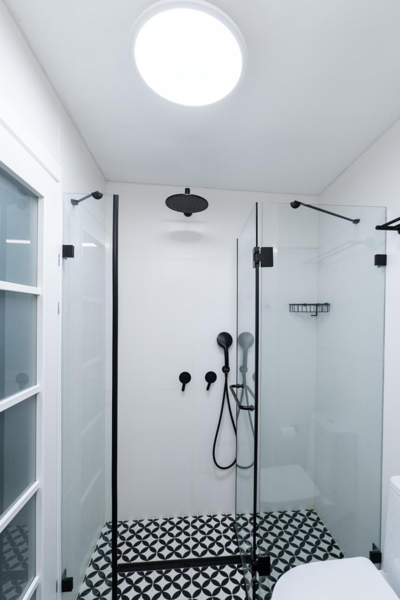 Beachfront Boutique Apartment Herzliya Ngoại thất bức ảnh
