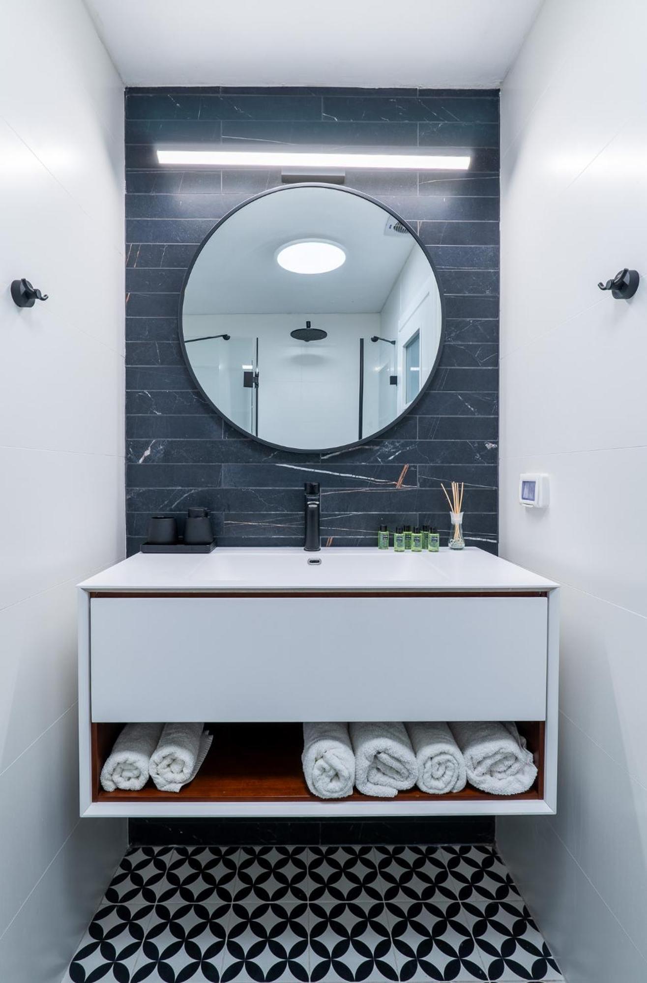 Beachfront Boutique Apartment Herzliya Ngoại thất bức ảnh