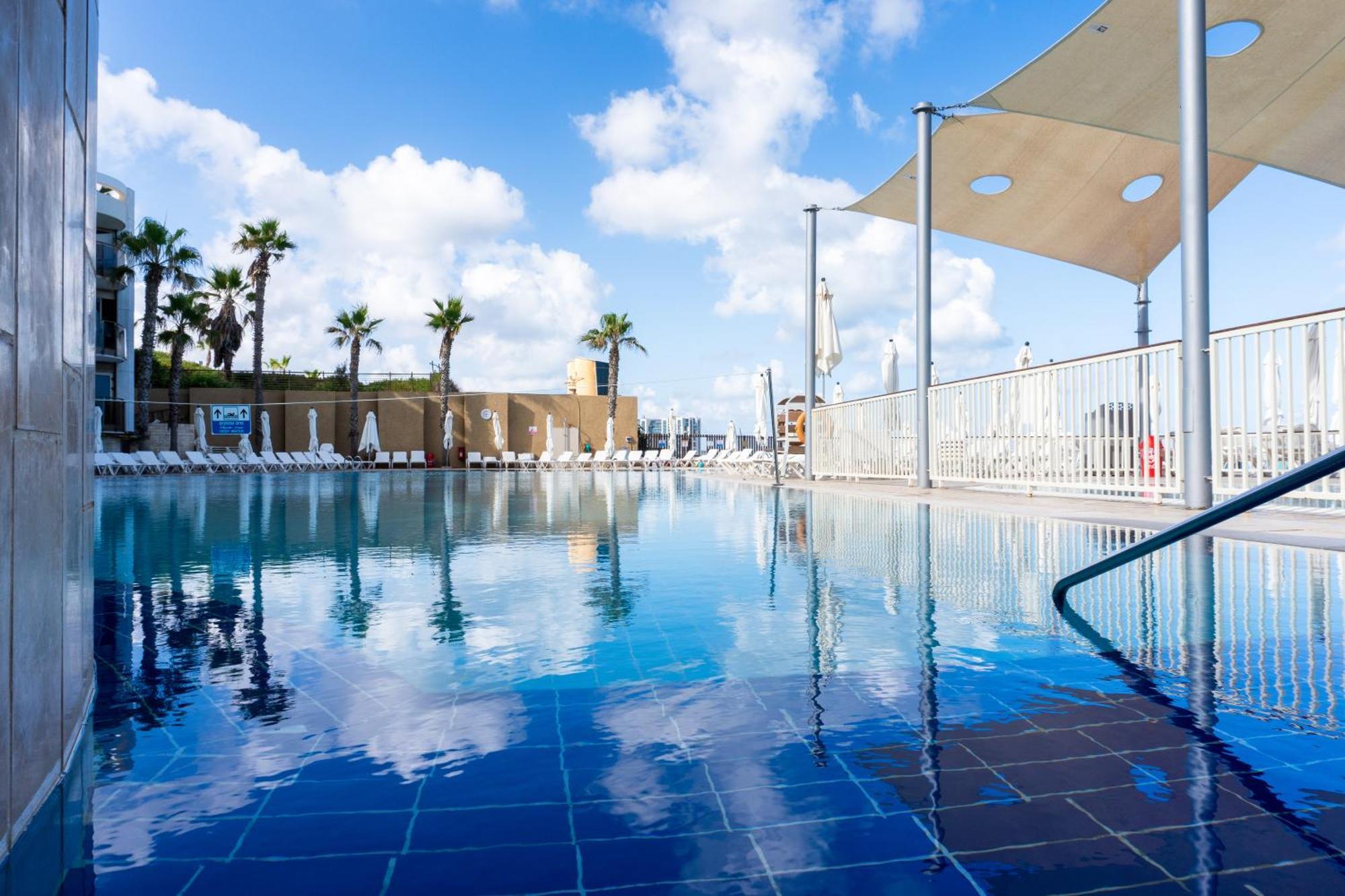 Beachfront Boutique Apartment Herzliya Ngoại thất bức ảnh